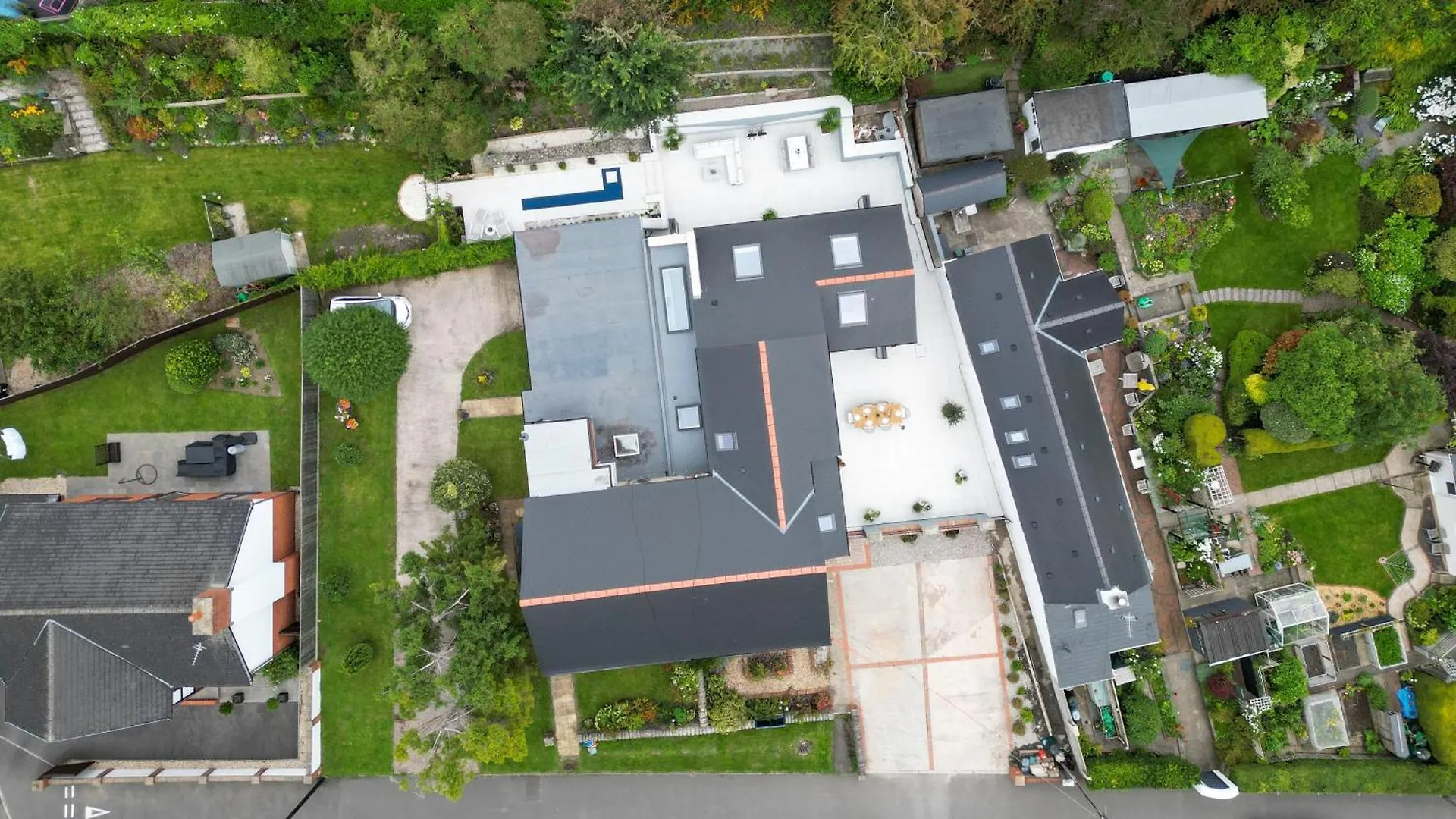 Hotel Feel Celebrity Style - 6 Parking Spaces - Pet Friendly - Very Private Cardiff Villa