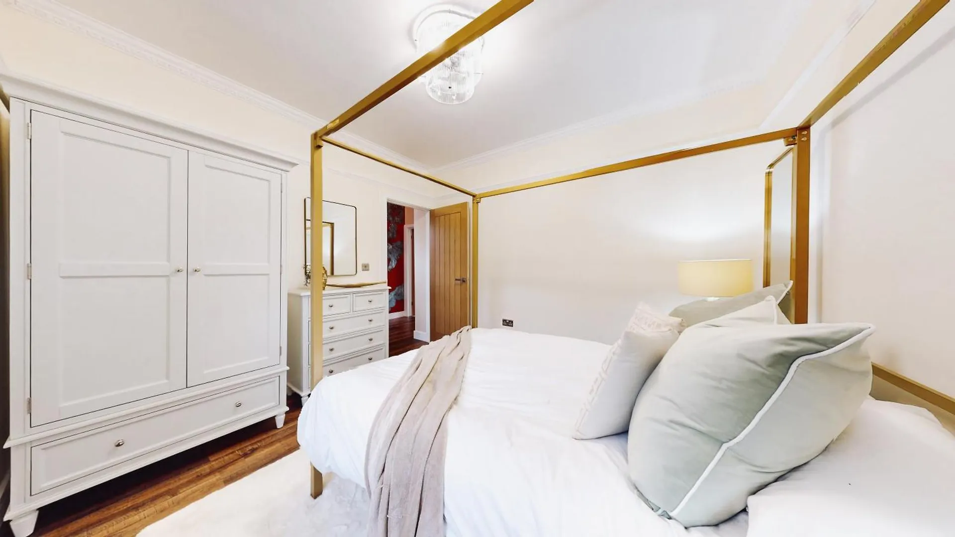 Hotel Feel Celebrity Style - 6 Parking Spaces - Pet Friendly - Very Private Cardiff