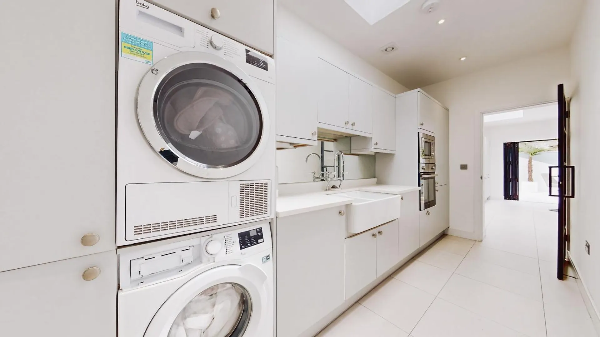 Hotel Feel Celebrity Style - 6 Parking Spaces - Pet Friendly - Very Private Cardiff United Kingdom
