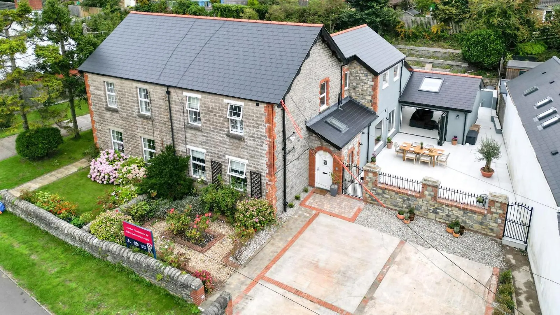 Hotel Feel Celebrity Style - 6 Parking Spaces - Pet Friendly - Very Private Cardiff