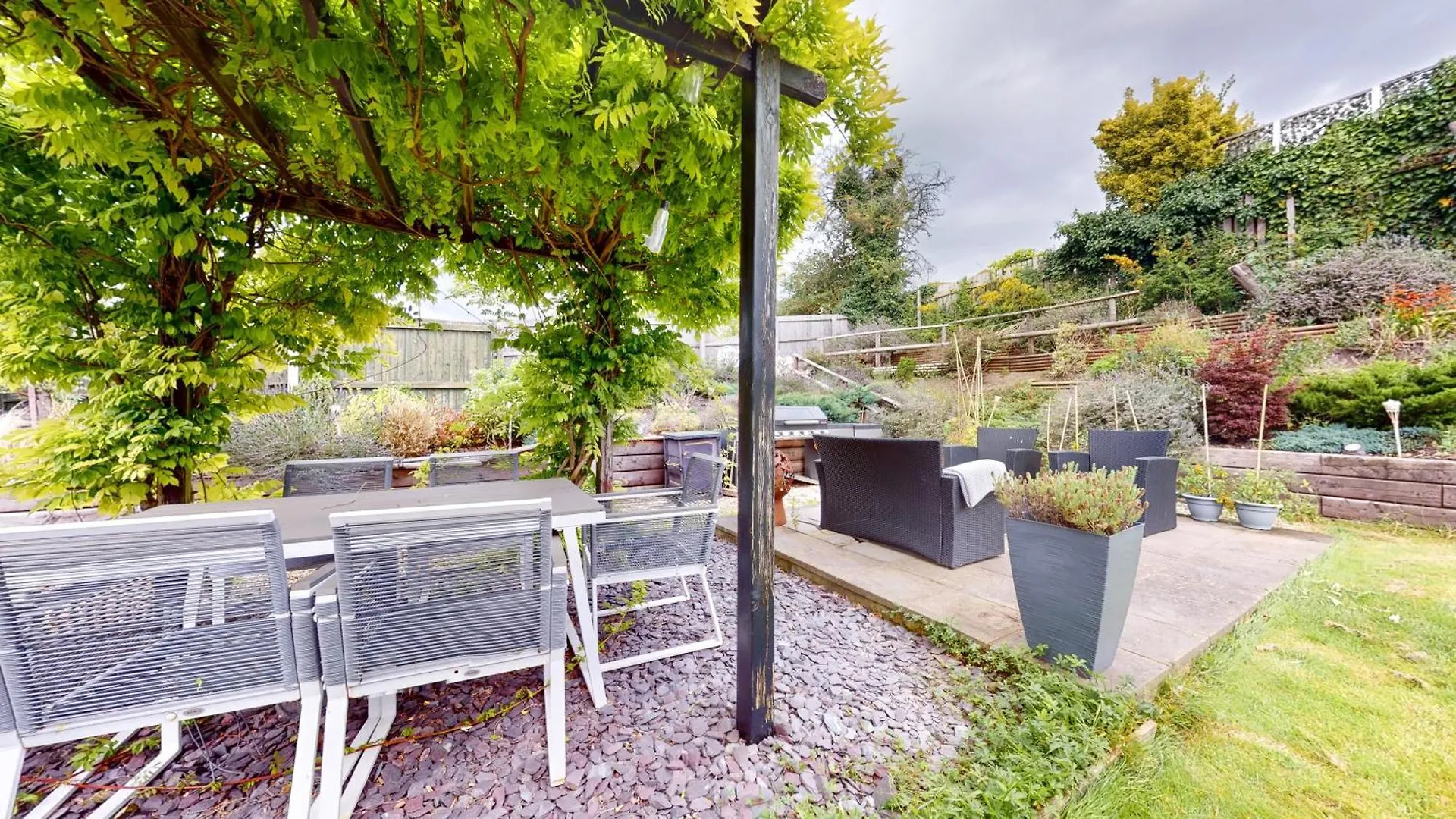 Hotel Feel Celebrity Style - 6 Parking Spaces - Pet Friendly - Very Private Cardiff