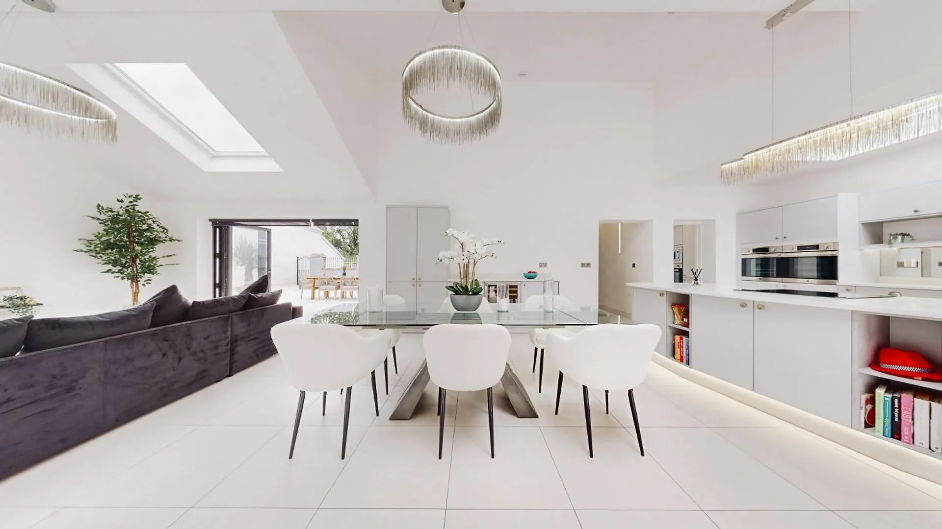 Hotel Feel Celebrity Style - 6 Parking Spaces - Pet Friendly - Very Private Cardiff Villa