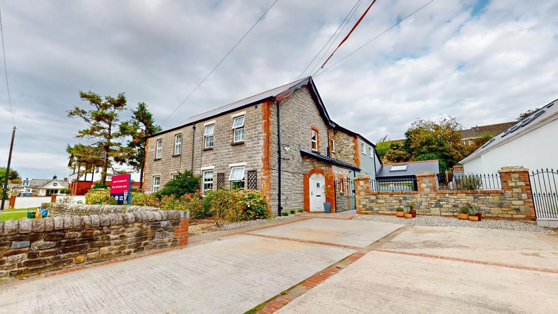 Hotel Feel Celebrity Style - 6 Parking Spaces - Pet Friendly - Very Private Cardiff 0*,  United Kingdom